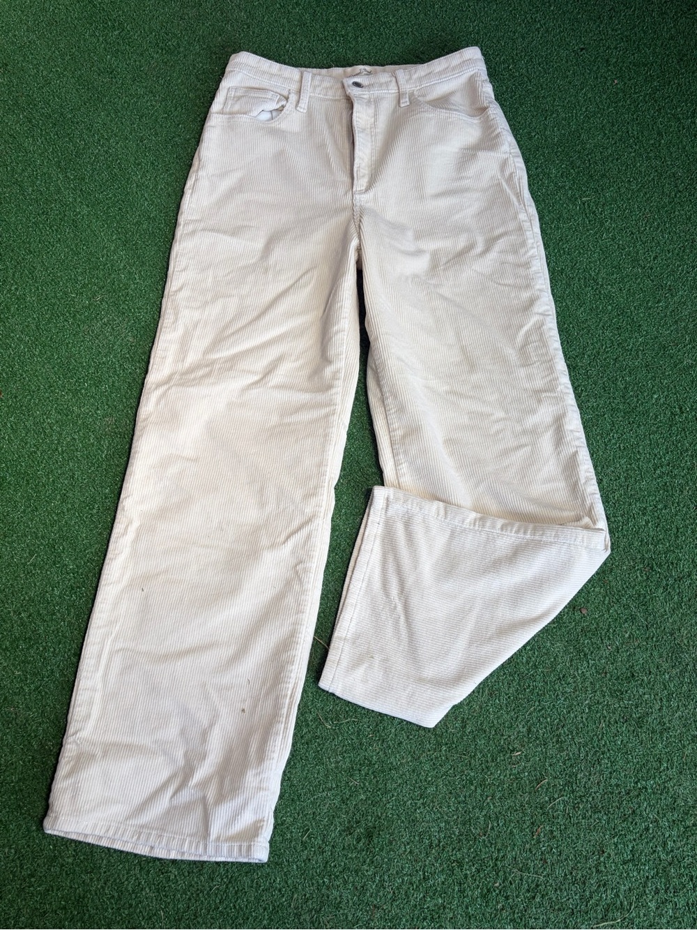 Universal Thread Women's Cream Corduroy Straight-Leg Pants